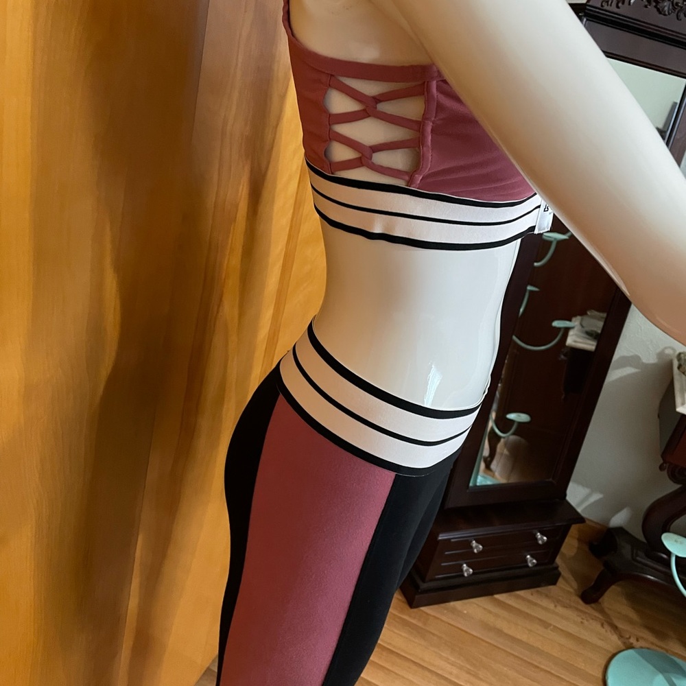 Victoria’s Secret Pink Sports Bra Size Medium Leggings Size Small Strappy - Picture 5 of 13